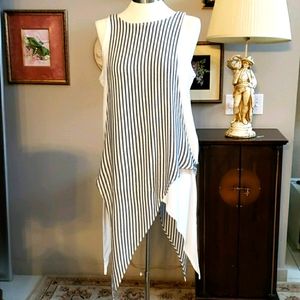 Vintage like new! Beautiful tunic!